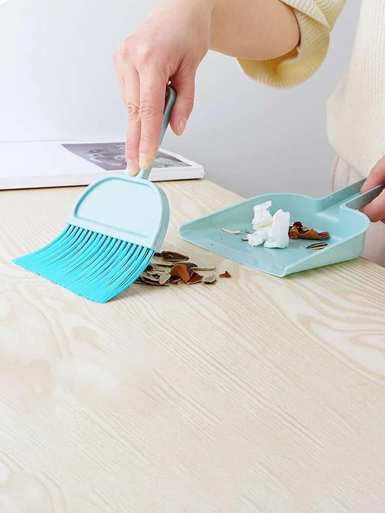 Buy 2 Get 2 Free Offer - Imported Portable High Quality Kit 2 Pcs Cleaning Brush & 2 Pcs Dustpan 4 Pcs Rs 799 - Image 4
